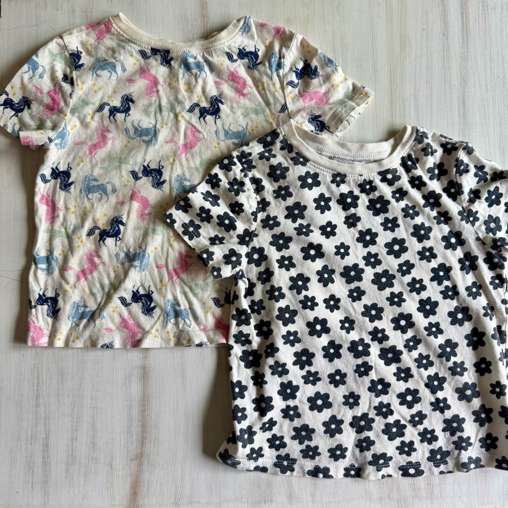 Old Navy t-shirt bundle (size 4T)